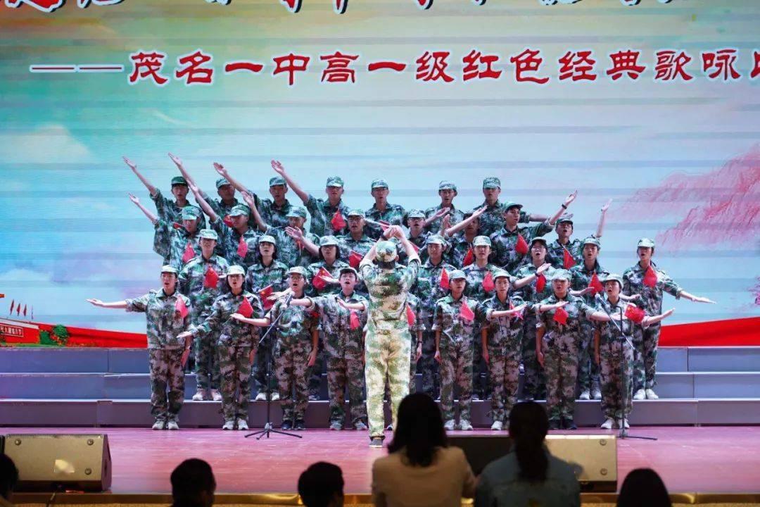 小球进黑洞